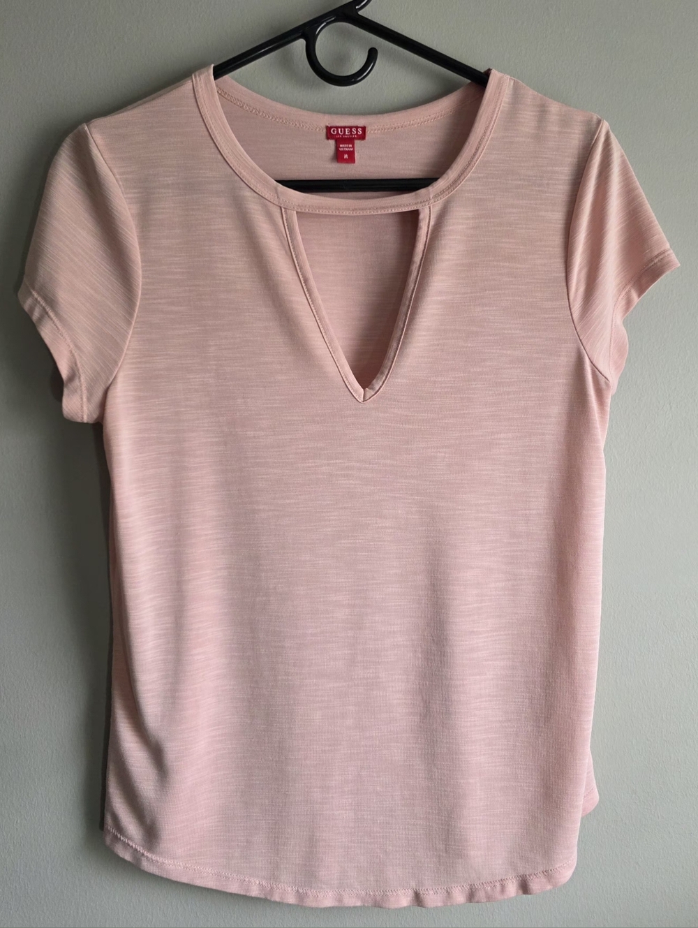 Guess Blush Pink Short Sleeve Top, Keyhole Neck Casual Tee, Size M